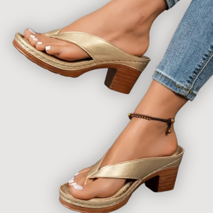 KAIA – CHIC HEELED SANDALS